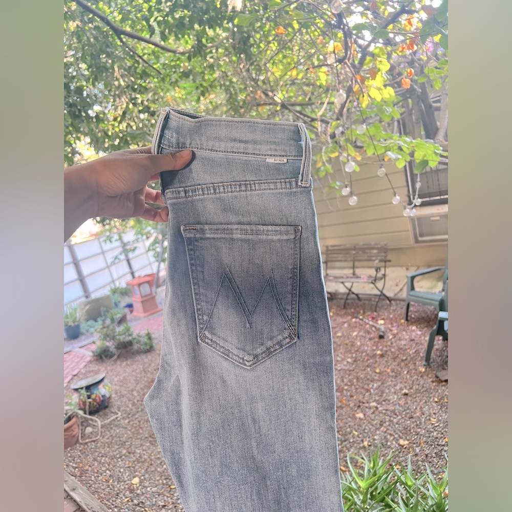 Mother Jeans Women’s Straight Leg Jeans in Light Blue Wash Soft & Comfy